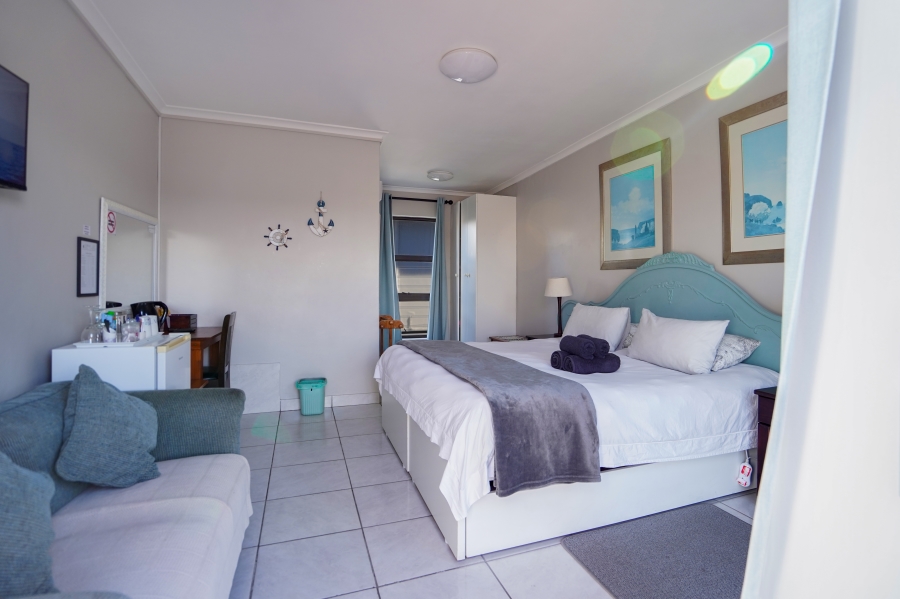 8 Bedroom Property for Sale in Melkbosstrand Central Western Cape